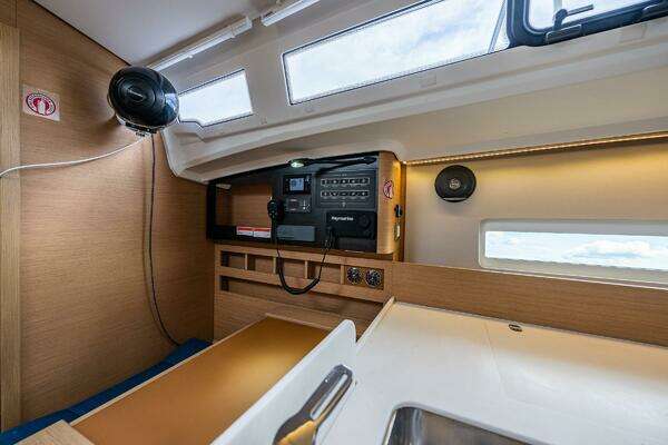 Jeanneau Sun Odyssey 410 Yacht For Sale