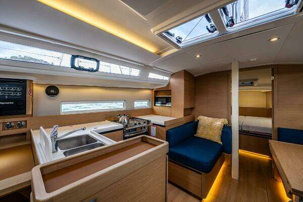 Jeanneau Sun Odyssey 410 Yacht For Sale
