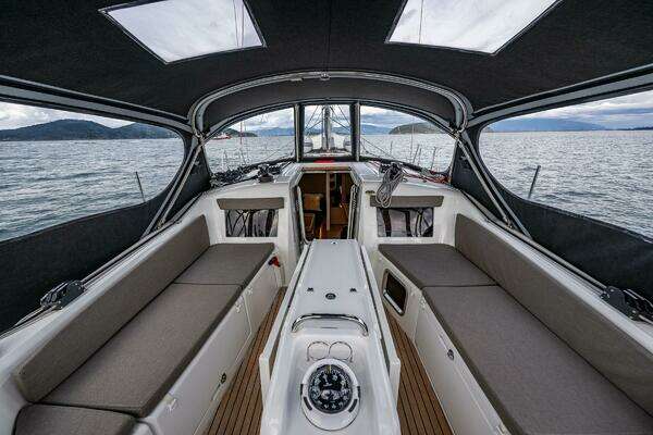 Jeanneau Sun Odyssey 410 Yacht For Sale