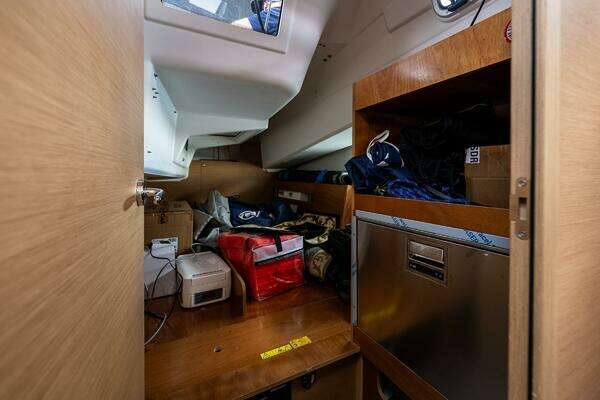 Jeanneau Sun Odyssey 410 Yacht For Sale