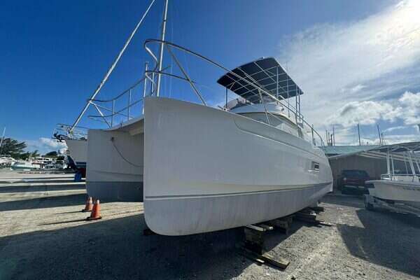Fountaine Pajot  Yacht For Sale
