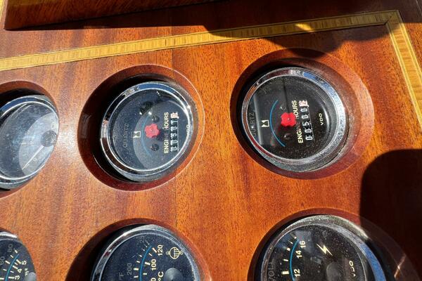 31ft Windsor Craft Yacht For Sale