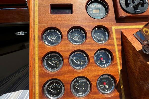 31ft Windsor Craft Yacht For Sale