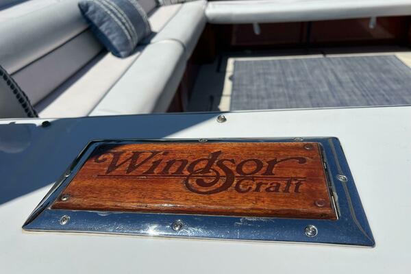 31ft Windsor Craft Yacht For Sale