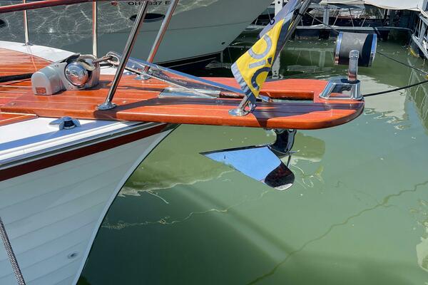 31ft Windsor Craft Yacht For Sale