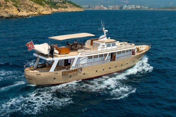 Photo of the 1975 Cantieri Di Lavagna Custom "BLACK PEPPER"