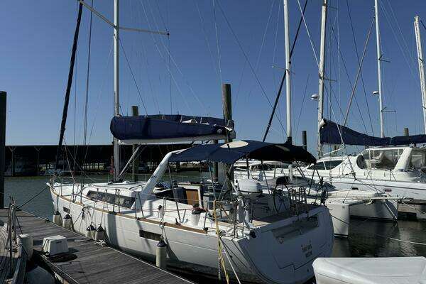 Photo of the 2016 Beneteau Oceanis 45 "Terra Nova"