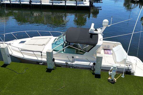 Photo of the 1998 Tiara Yachts 3500 Express