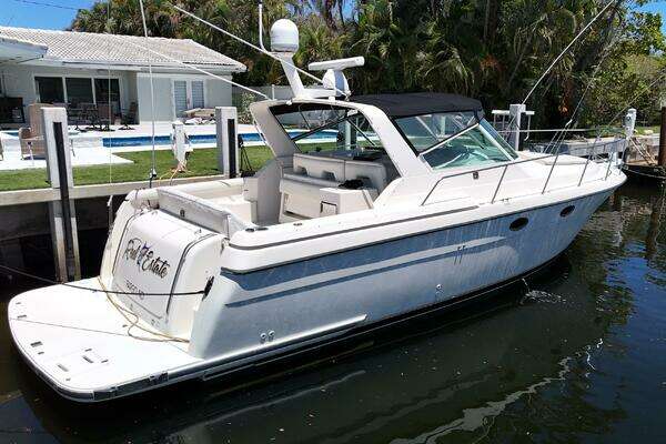 Photo of the 1998 Tiara Yachts 3500 Express