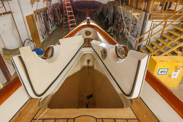 Luna 42ft Hinckley Yacht For Sale