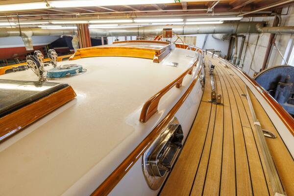 Luna 42ft Hinckley Yacht For Sale