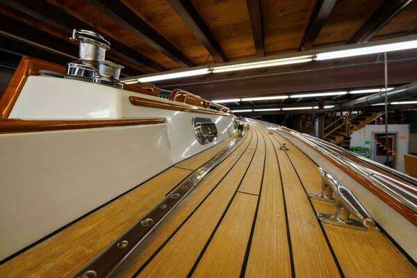 Hinckley DS42 Yacht For Sale