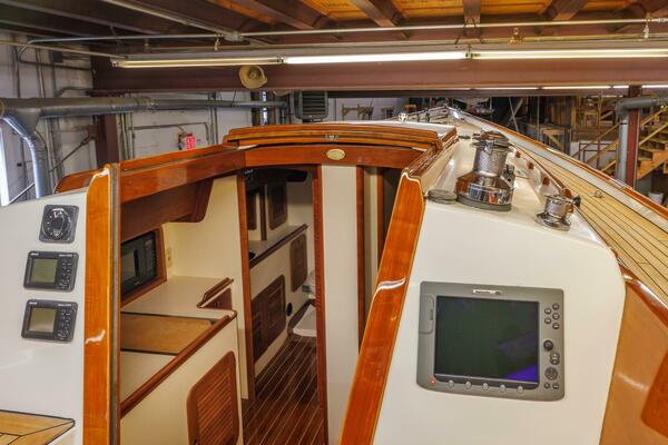 Luna 42ft Hinckley Yacht For Sale