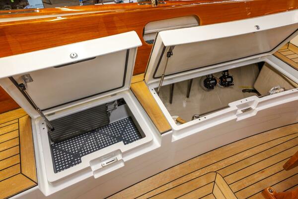 Luna 42ft Hinckley Yacht For Sale