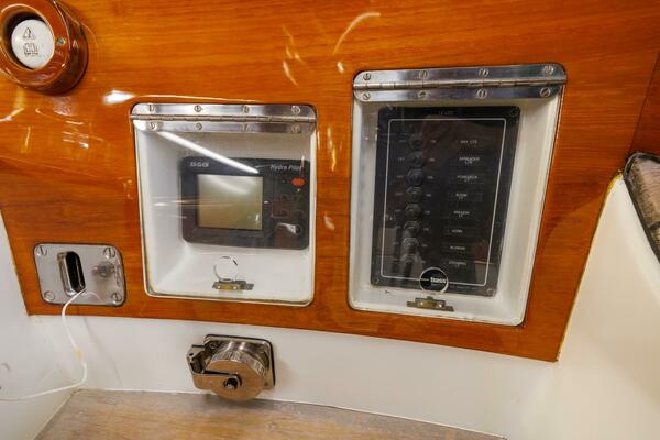 Luna 42ft Hinckley Yacht For Sale