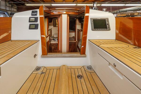 Luna 42ft Hinckley Yacht For Sale