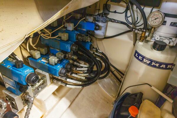 Luna 42ft Hinckley Yacht For Sale