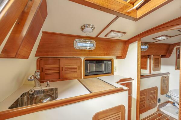 Luna 42ft Hinckley Yacht For Sale