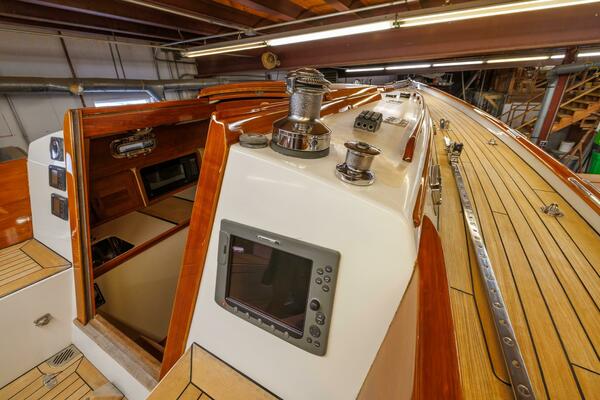 Luna 42ft Hinckley Yacht For Sale