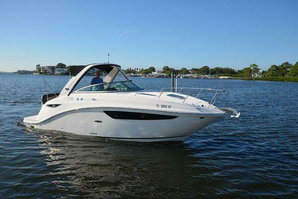 Photo of the 2015 Sea Ray 260 Sundancer