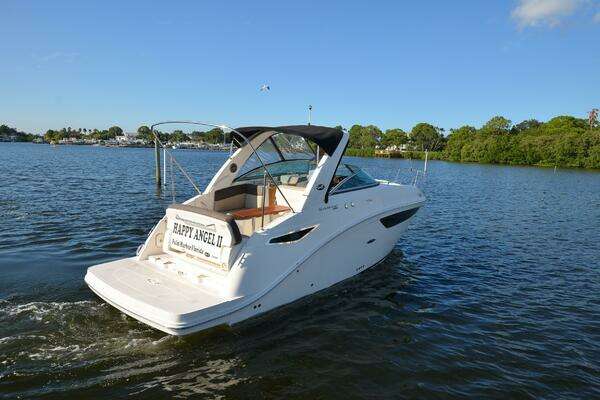 Photo of the 2015 Sea Ray 260 Sundancer