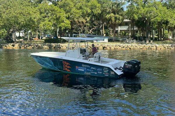 Photo of the 2002 Jupiter 27 Open