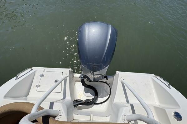 25ft Sea Hunt Yacht For Sale