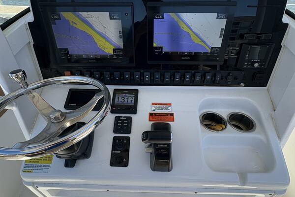 25ft Sea Hunt Yacht For Sale