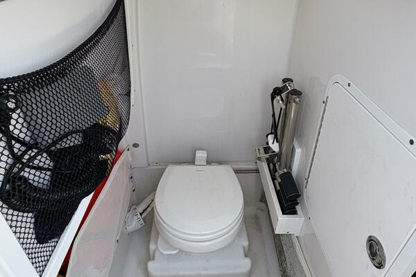 25ft Sea Hunt Yacht For Sale