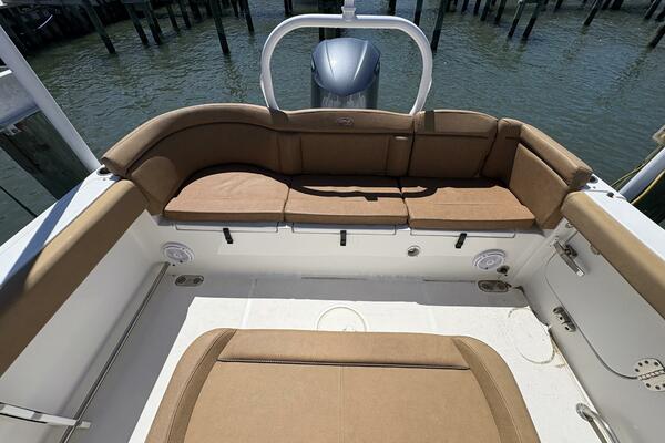 25ft Sea Hunt Yacht For Sale