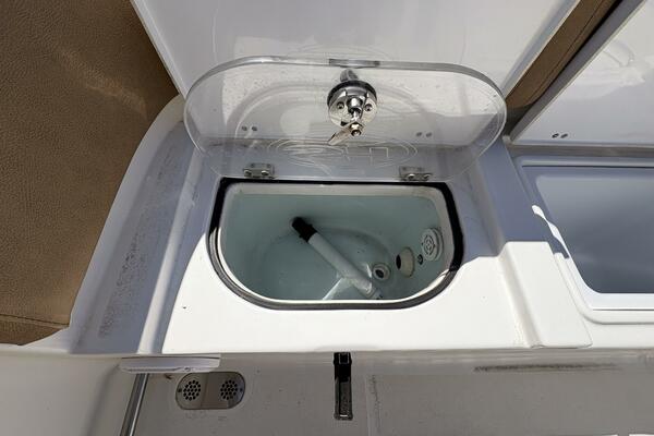 25ft Sea Hunt Yacht For Sale