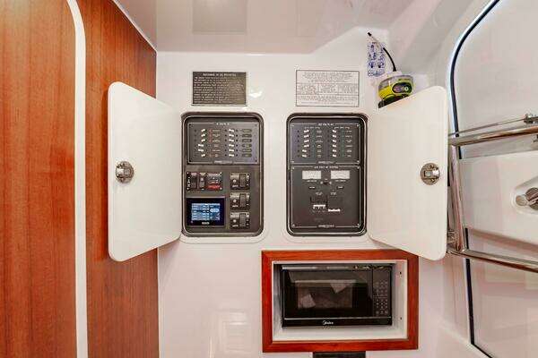 2024 Custom Carolina 38