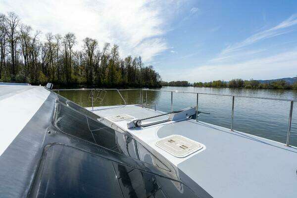 Pedigree Cat 525 Power Cat Yacht For Sale