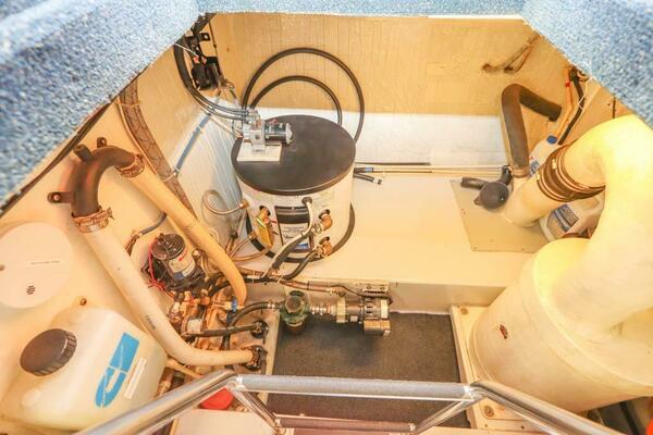 KNOT KAOS 37ft American Tug Yacht For Sale