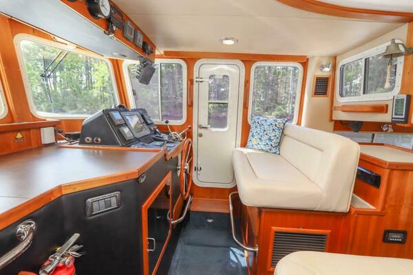 KNOT KAOS 37ft American Tug Yacht For Sale