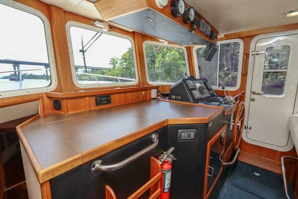 KNOT KAOS 37ft American Tug Yacht For Sale