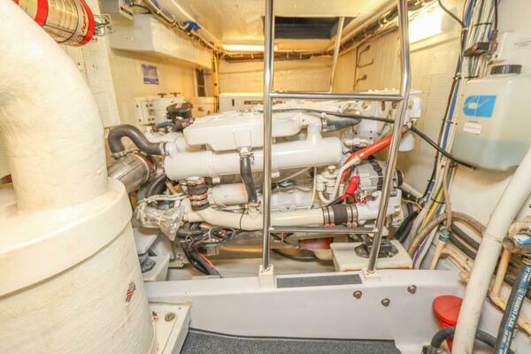 KNOT KAOS 37ft American Tug Yacht For Sale