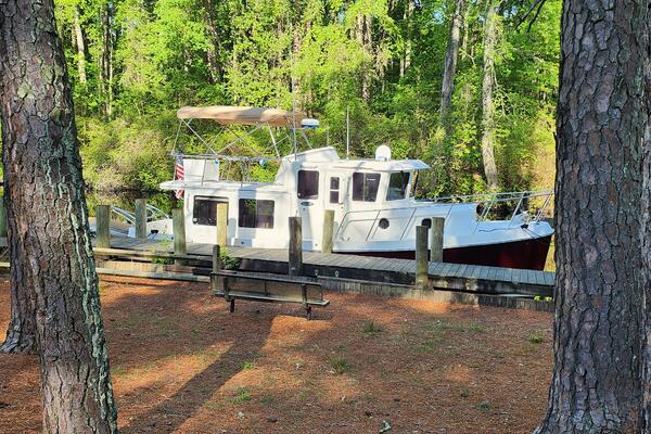 KNOT KAOS 37ft American Tug Yacht For Sale