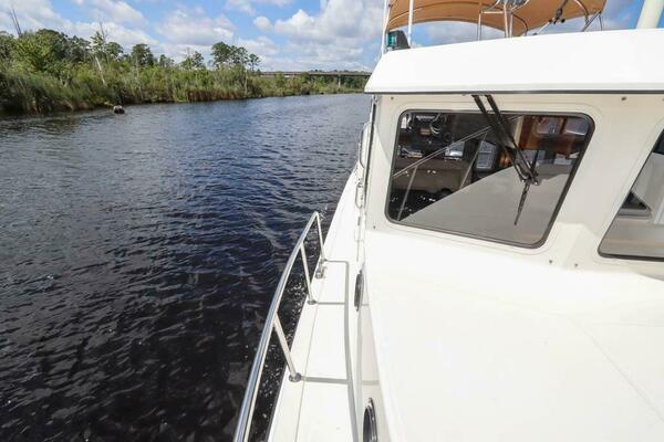 KNOT KAOS 37ft American Tug Yacht For Sale