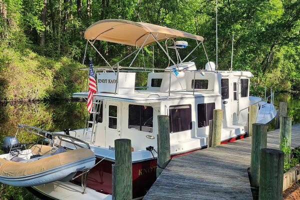 KNOT KAOS 37ft American Tug Yacht For Sale