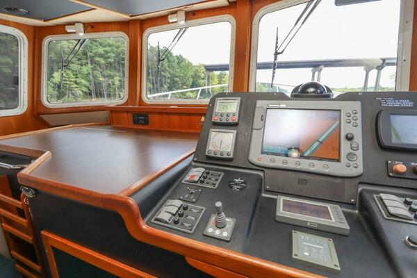 KNOT KAOS 37ft American Tug Yacht For Sale