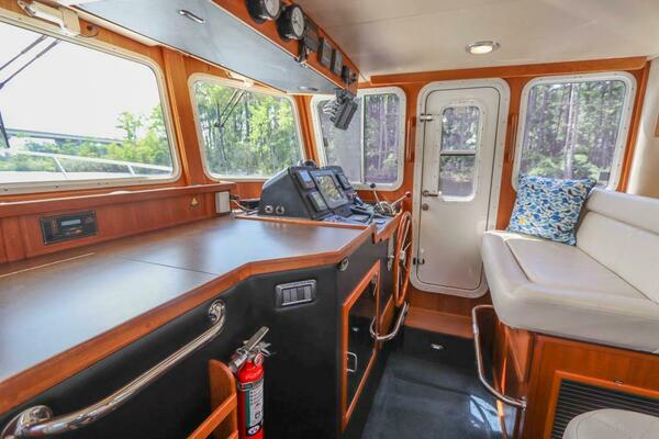 KNOT KAOS 37ft American Tug Yacht For Sale