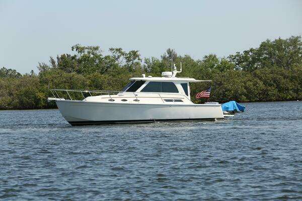 Back Cove 34 Yacht For Sale