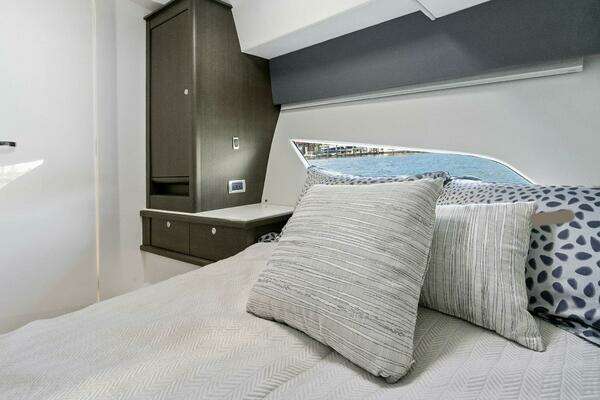 Intrepid 438 Evolution Yacht For Sale