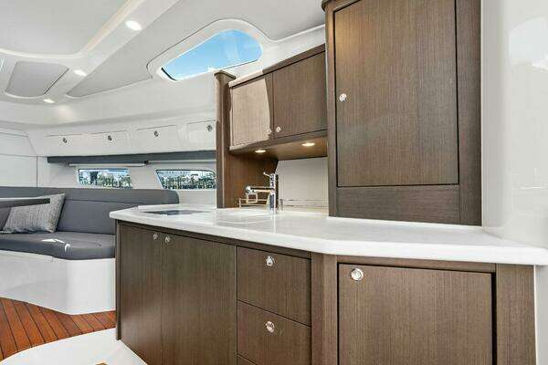 Intrepid 438 Evolution Yacht For Sale