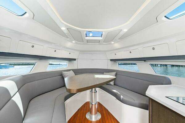 Intrepid 438 Evolution Yacht For Sale