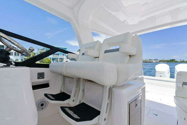 Intrepid 438 Evolution Yacht For Sale