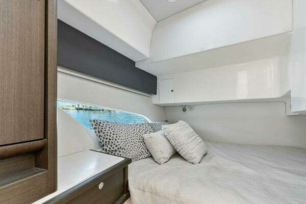 Intrepid 438 Evolution Yacht For Sale