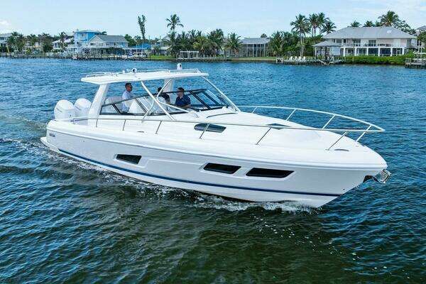 43-ft-Intrepid-2022-438 Evolution-Bonita Springs Florida United States yacht for sale