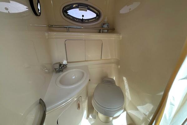 Loose Seal 28ft Sea Ray Yacht For Sale Loose Seal 28ft Sea Ray Yacht For Sale